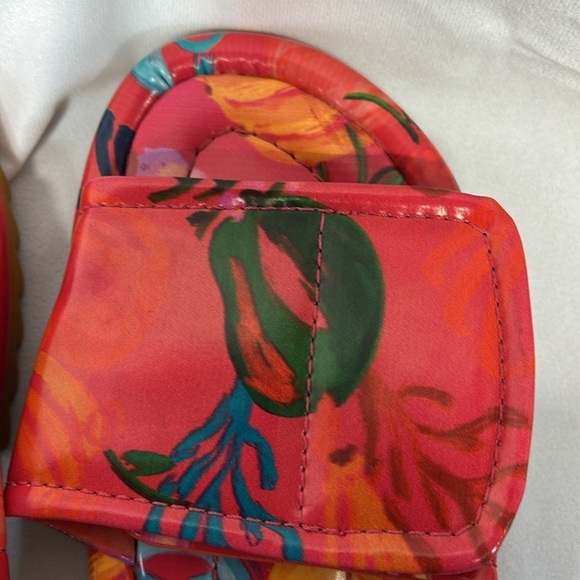 Farm Rio 100 % vegan leather fruits puffy velcro slide sandal size 8 - Picture 2 of 2